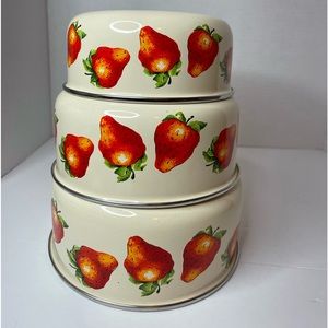 Vintage strawberry‎ Kobe Kitchen Enamelware Nesting Bowls, set of 3